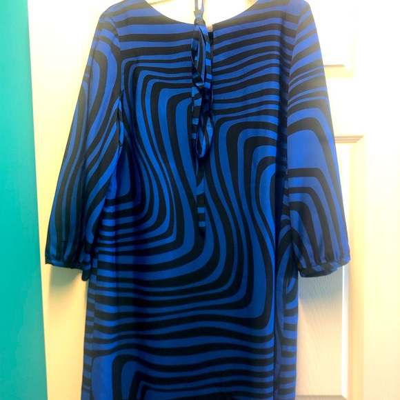 Tahari Dresses & Skirts - Tahari Size 14 Blue & Black Dress